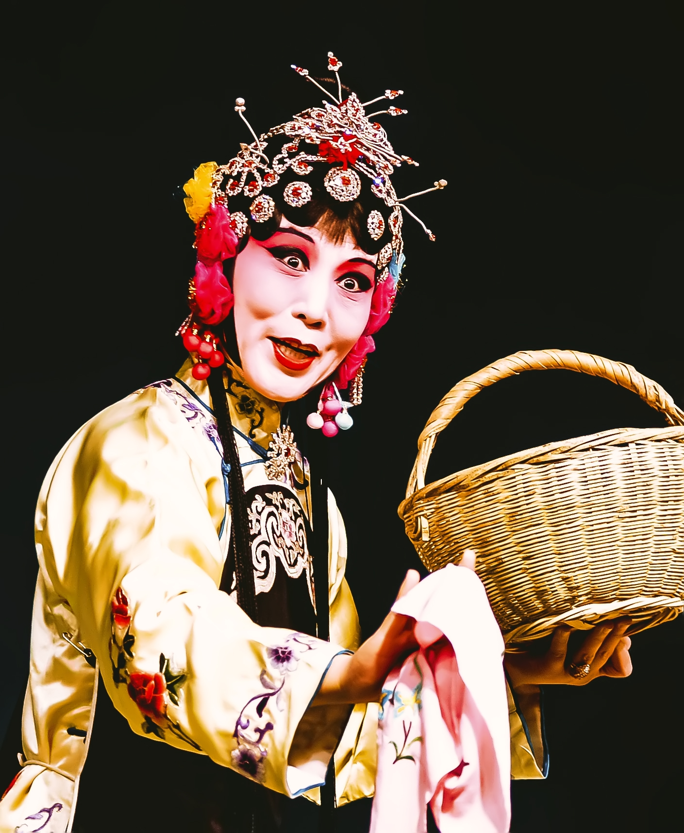 活跃在临沂舞台上的几位柳琴戏老师的表演图片