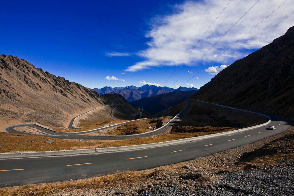 中国卧龙 巴郎山独特的自然景观