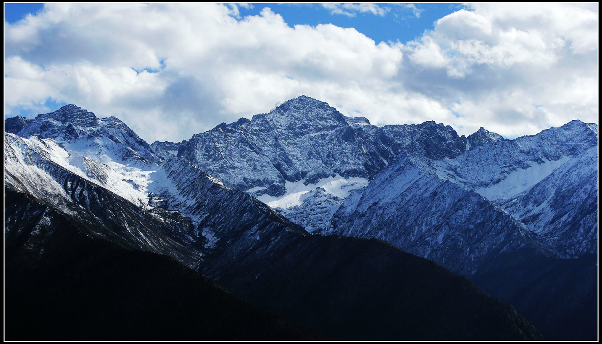 中国卧龙 巴郎山独特的自然景观