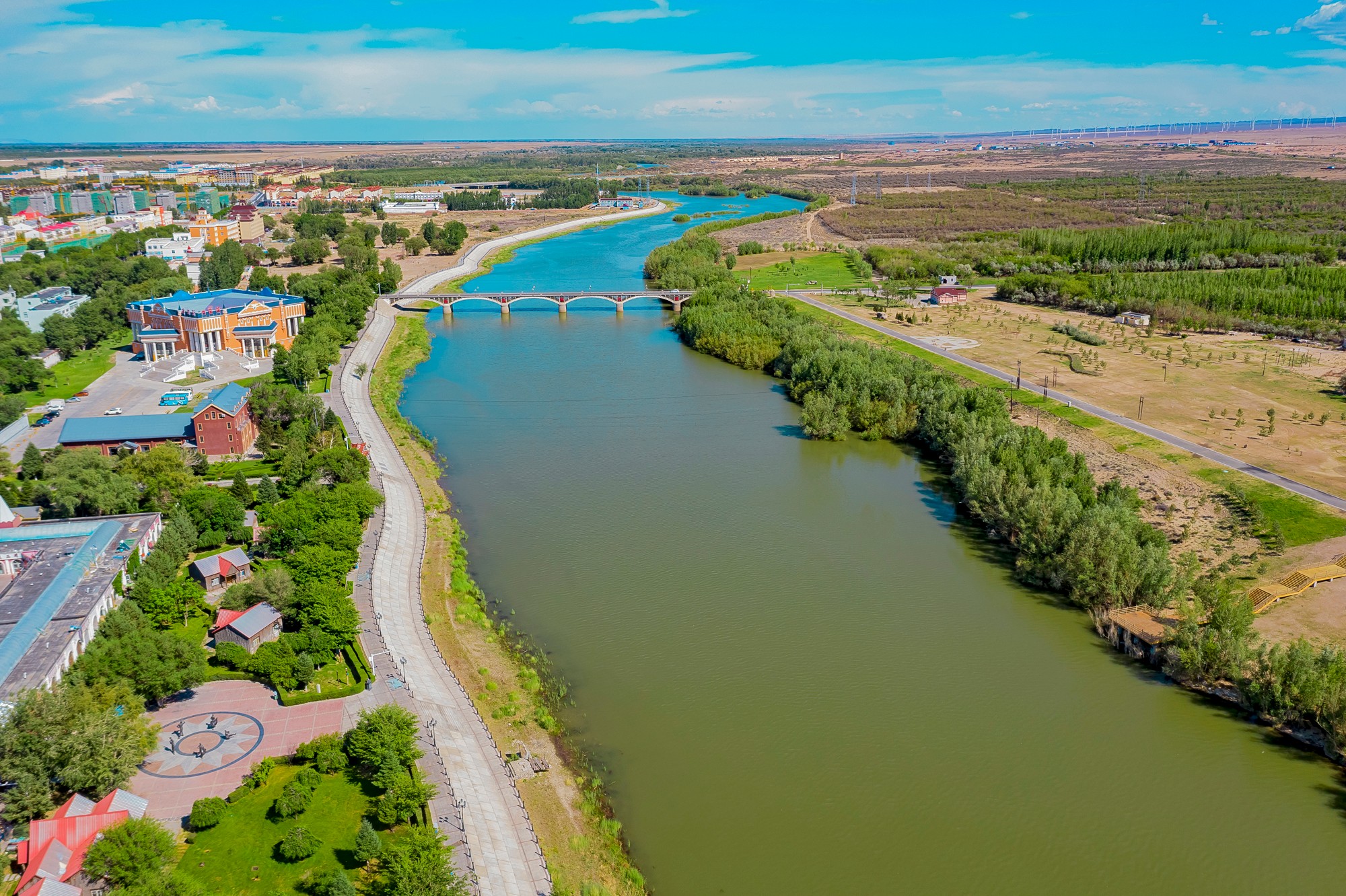 最新_布尔津五彩滩_游侠客摄影_摄影旅游站