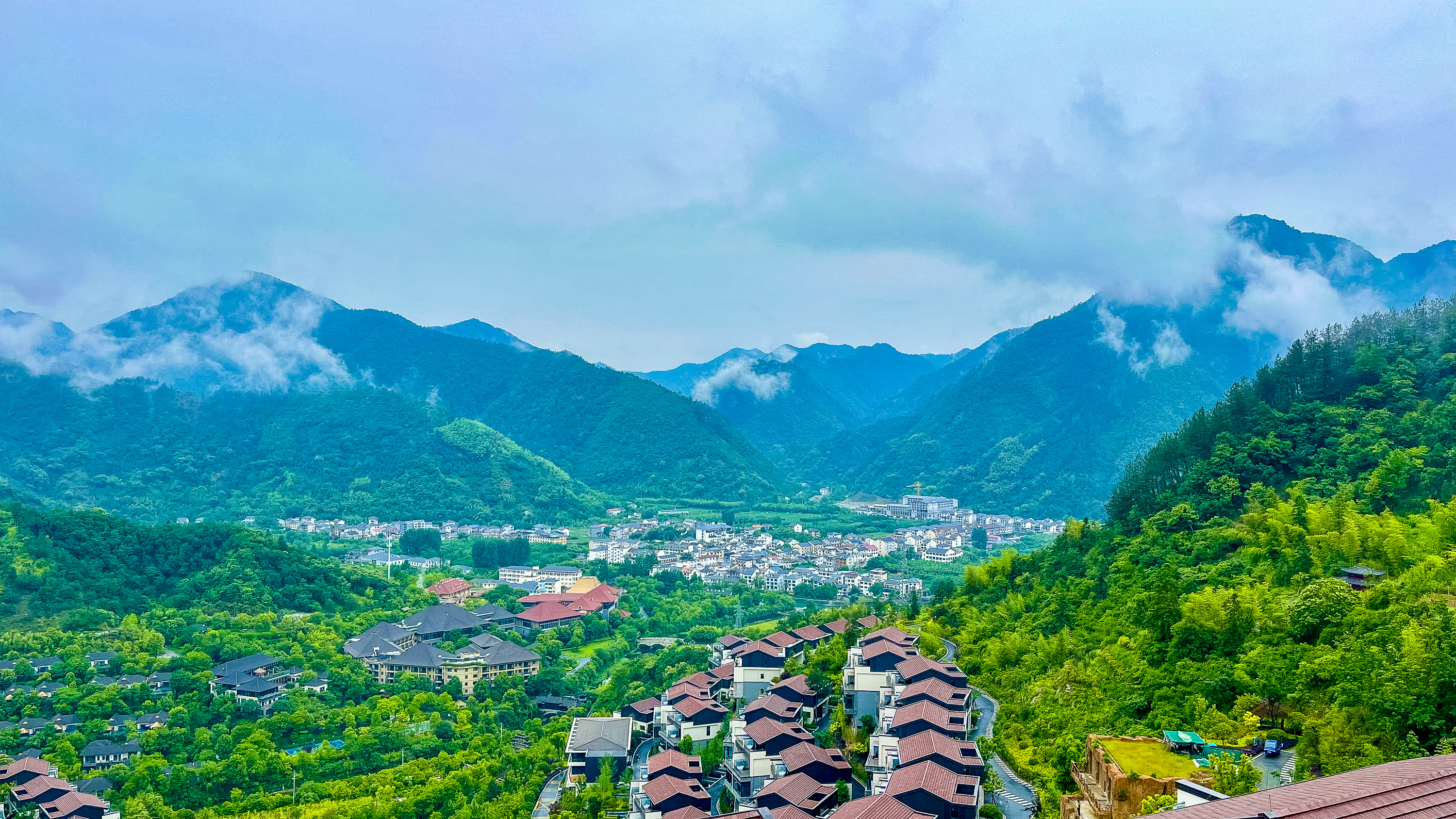 《湍口温泉度假区云雾美景》